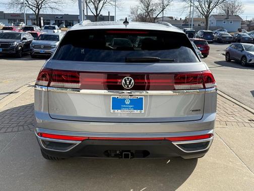 2025 Volkswagen Atlas Cross Sport 2.0T SEL