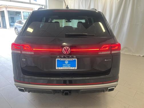 2024 Volkswagen Atlas 2.0T Peak Edition SE w/Technology