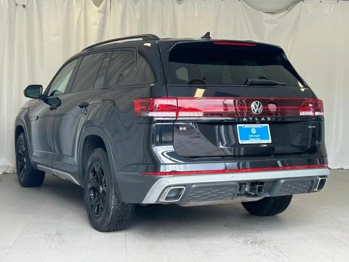 2024 Volkswagen Atlas 2.0T Peak Edition SE w/Technology