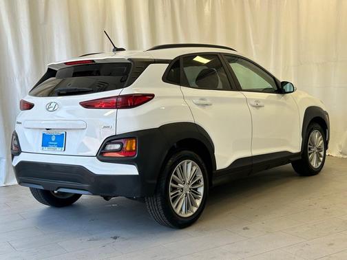 2021 Hyundai KONA SEL