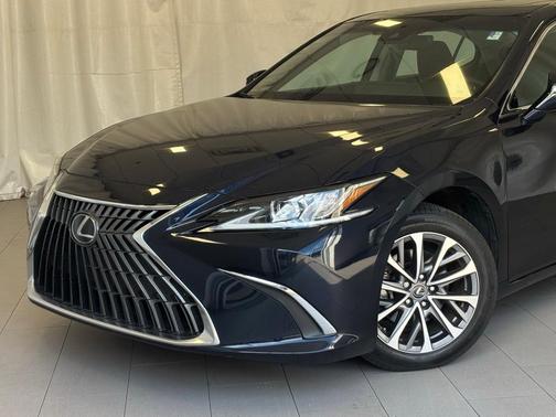 2022 Lexus ES 350 Base