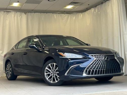 2022 Lexus ES 350 Base