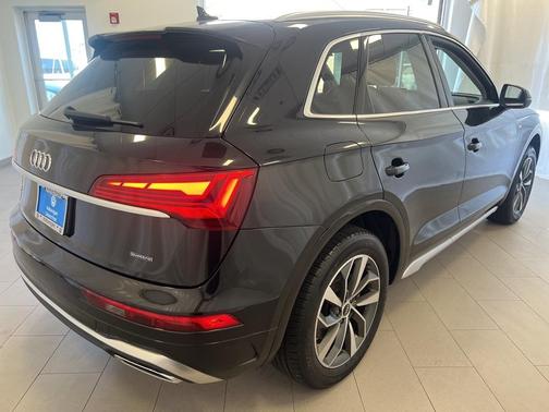 2022 Audi Q5 45 S line quattro Premium