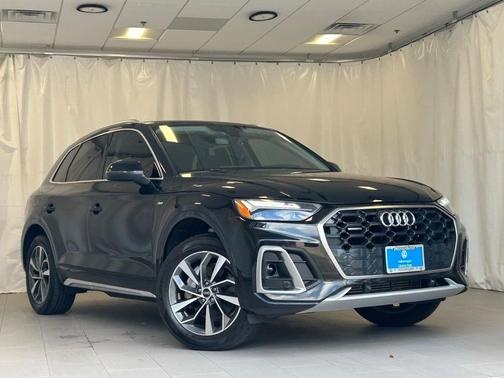 2022 Audi Q5 45 S line quattro Premium