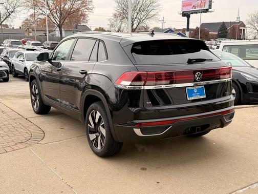 2026 Volkswagen Atlas Cross Sport 2.0T SE