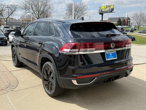 2025 Volkswagen Atlas Cross Sport 2.0T SE w/Technology