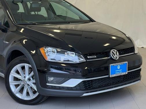 2017 Volkswagen Golf Alltrack TSI S