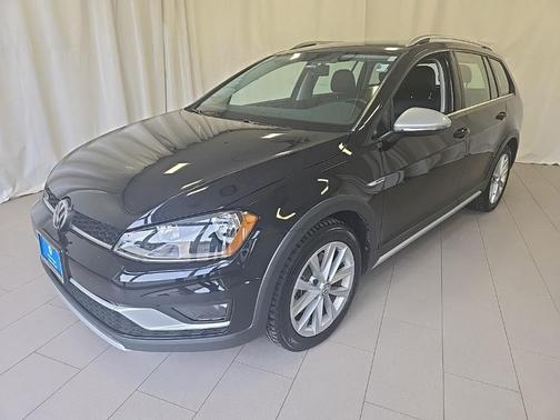 2017 Volkswagen Golf Alltrack TSI S