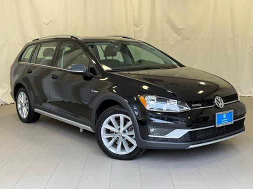 2017 Volkswagen Golf Alltrack TSI S