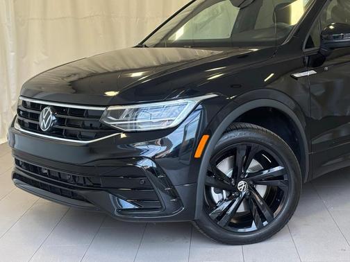 2024 Volkswagen Tiguan 2.0T SE R-Line Black
