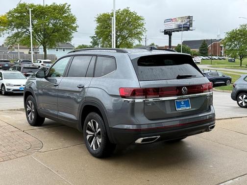 2025 Volkswagen Atlas 2.0T SE