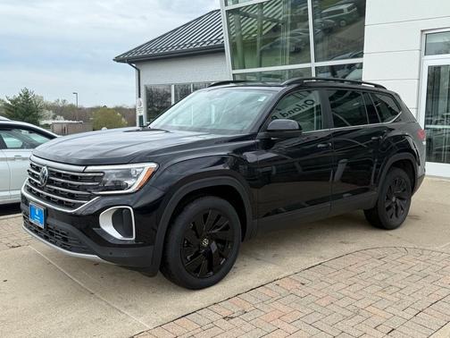 2025 Volkswagen Atlas 2.0T SE