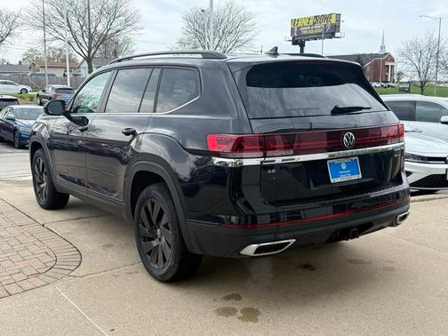 2025 Volkswagen Atlas 2.0T SE