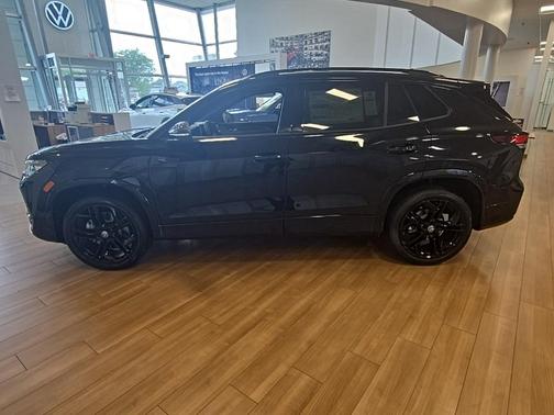 2025 Volkswagen Tiguan 2.0T SE R-Line Black