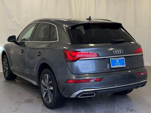 2022 Audi Q5 45 S line quattro Premium