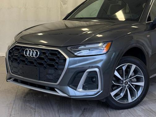 2022 Audi Q5 45 S line quattro Premium