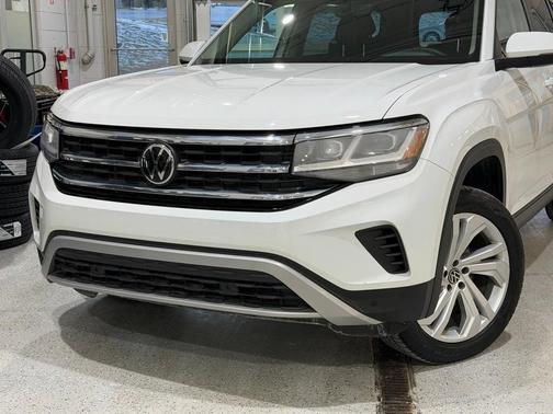 2023 Volkswagen Atlas 3.6L SE w/Technology
