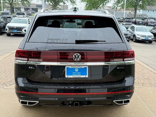 2025 Volkswagen Atlas 2.0T SEL Premium R-Line