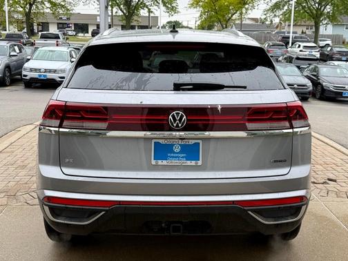 2025 Volkswagen Atlas Cross Sport 2.0T SE w/Technology