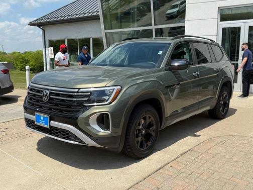 2025 Volkswagen Atlas 2.0T Peak Edition