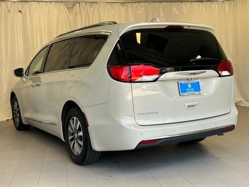 2020 Chrysler Pacifica Touring-L Plus
