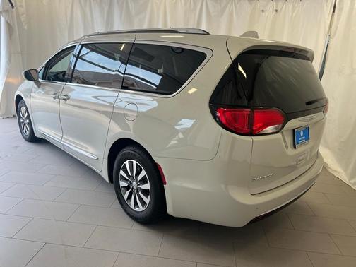 2020 Chrysler Pacifica Touring-L Plus