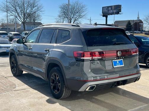 2025 Volkswagen Atlas 2.0T Peak Edition