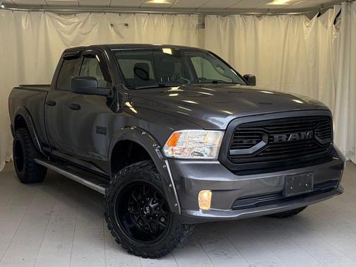 Granite Crystal Clearcoat Metallic 2018 RAM 1500 Express