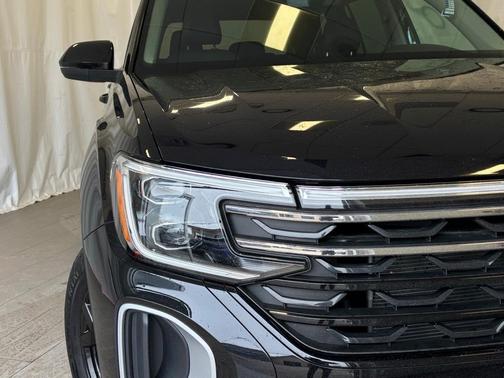 2024 Volkswagen Atlas 2.0T Peak Edition SE w/Technology