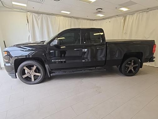 2017 Chevrolet Silverado 1500 Custom