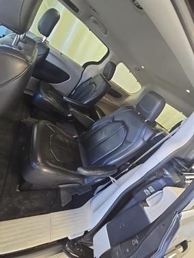 2021 Chrysler Pacifica Touring-L