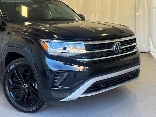 2022 Volkswagen Atlas 3.6L SE w/Technology