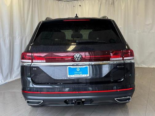 2024 Volkswagen Atlas 2.0T SE