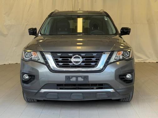 2017 Nissan Pathfinder Platinum
