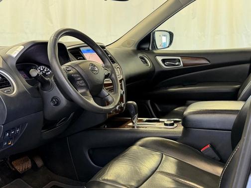 2017 Nissan Pathfinder Platinum