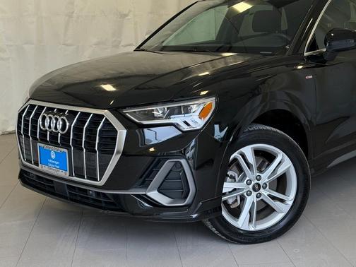 2023 Audi Q3 45 S line Premium
