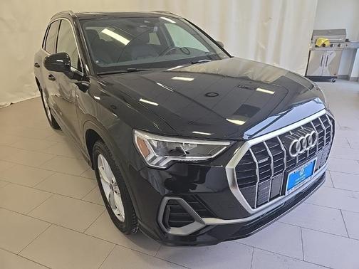 2023 Audi Q3 45 S line Premium