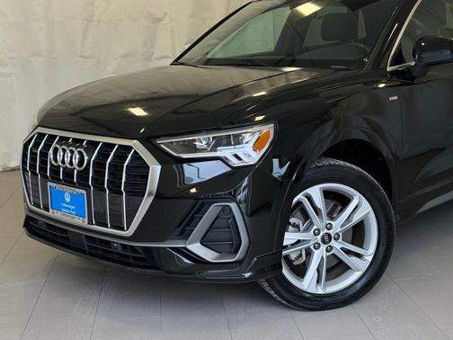 2023 Audi Q3 45 S line Premium