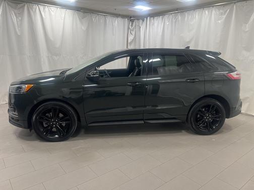 2022 Ford Edge ST