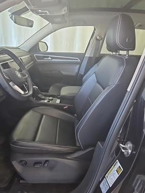 2022 Volkswagen Atlas 3.6L SE w/Technology