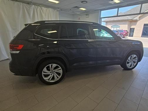 2022 Volkswagen Atlas 3.6L SE w/Technology