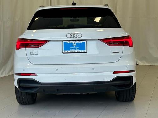 2021 Audi Q3 45 S line Premium