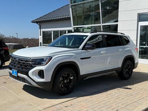 2025 Volkswagen Atlas 2.0T Peak Edition