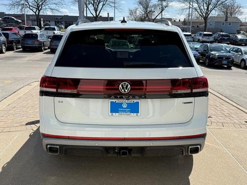 2025 Volkswagen Atlas 2.0T Peak Edition