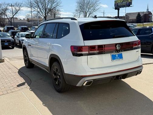 2025 Volkswagen Atlas 2.0T Peak Edition