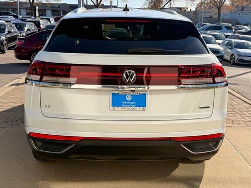 2026 Volkswagen Atlas Cross Sport 2.0T SE