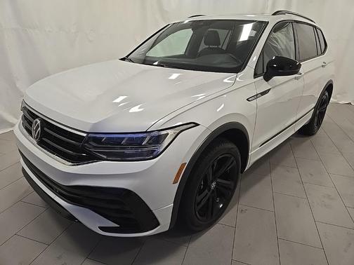 2024 Volkswagen Tiguan 2.0T SE R-Line Black