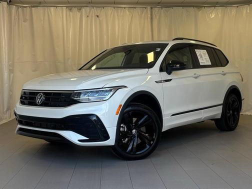 2024 Volkswagen Tiguan 2.0T SE R-Line Black