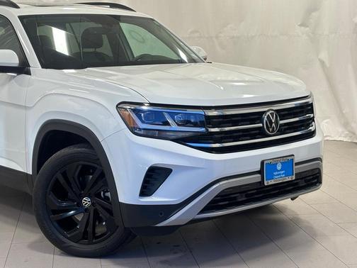 2022 Volkswagen Atlas 3.6L SE w/Technology
