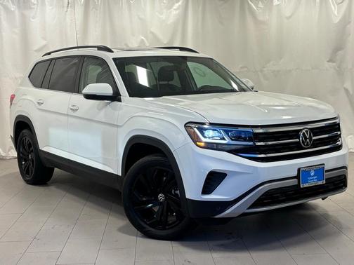 2022 Volkswagen Atlas 3.6L SE w/Technology
